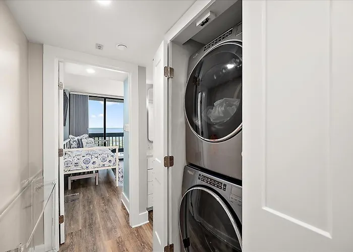 2 Bedroom At The Famous Century One Building! * Ocean City