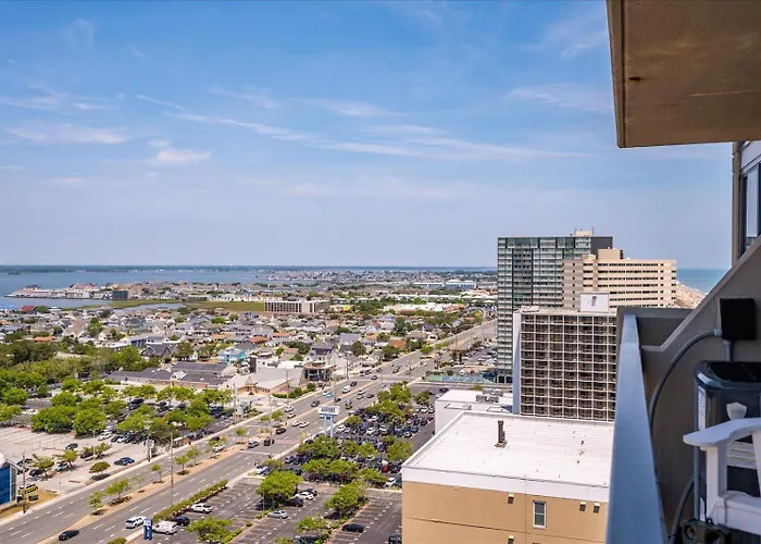2 Bedroom At The Famous Century One Building!